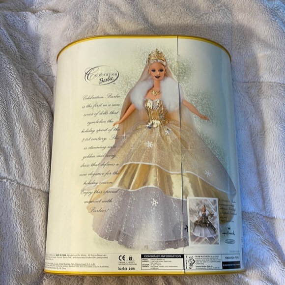 - - NRFB Celebration Barbie ~ 2000 🎊 - Picture 5 of 13